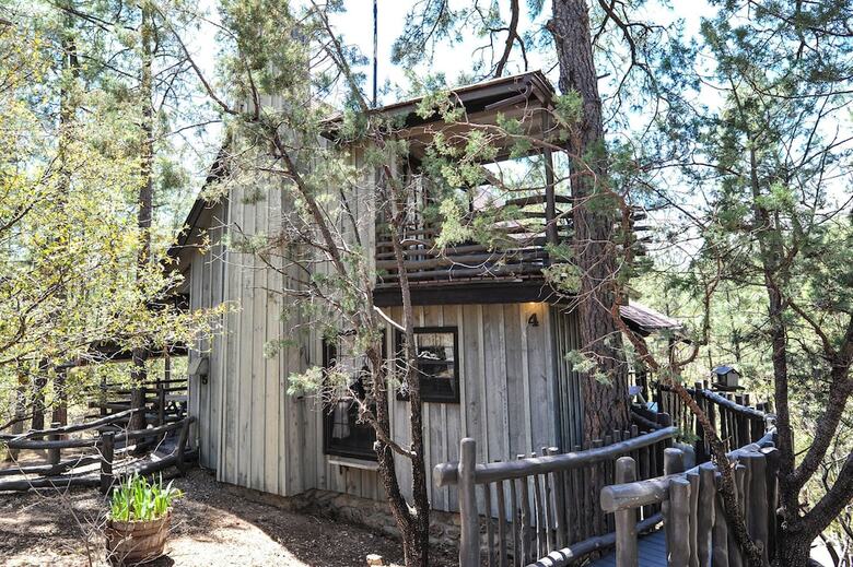 Bear Creek Motel And Cabins