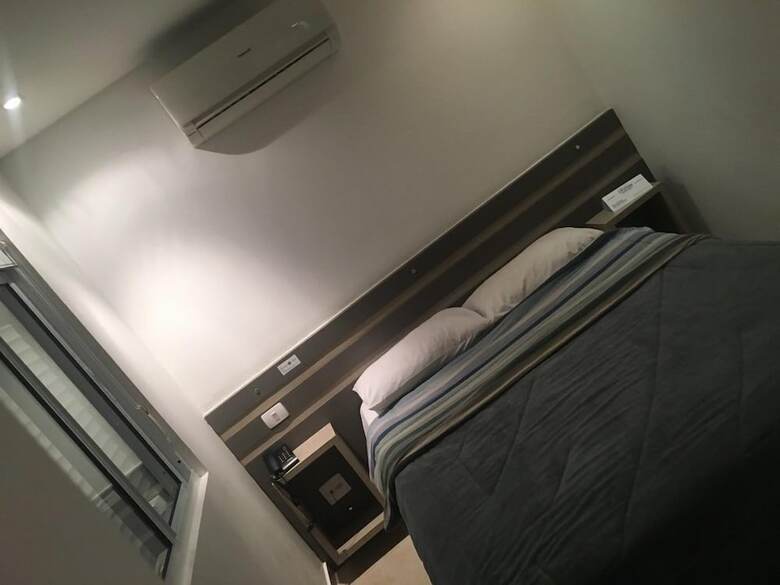 Hollyster Hotel