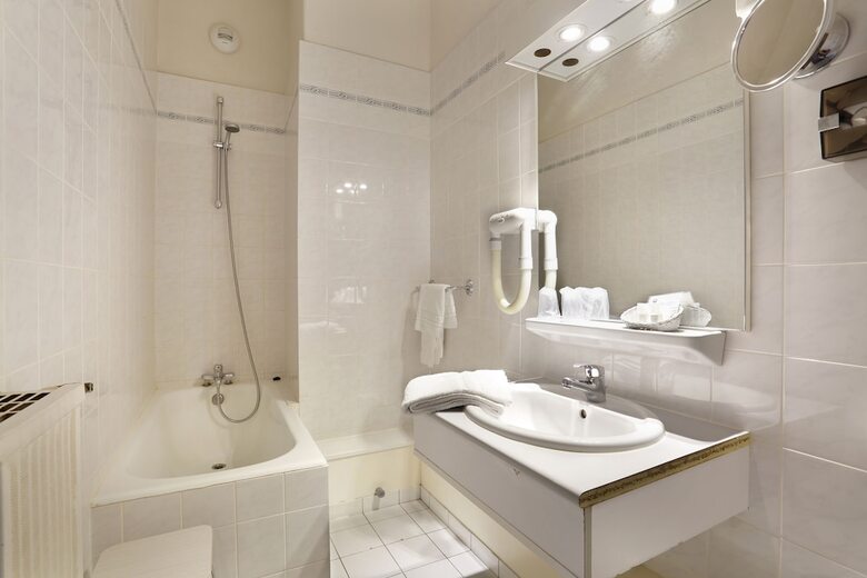 Hotel H�tel Les Tilleuls, Bourges
