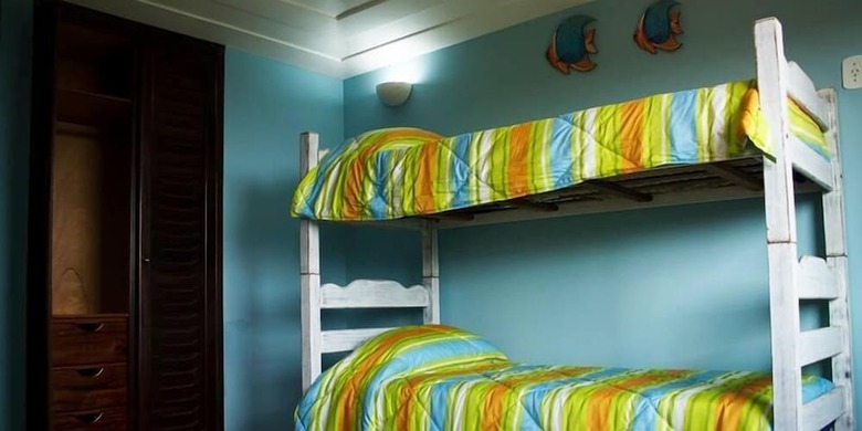 Posada Sunset Hostel & Suites