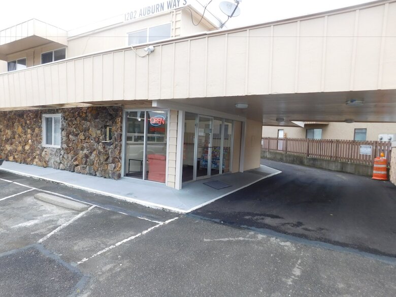 Auburn Motel