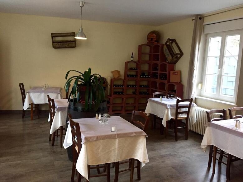 Hotel H�tel Les Boucles De Meuse
