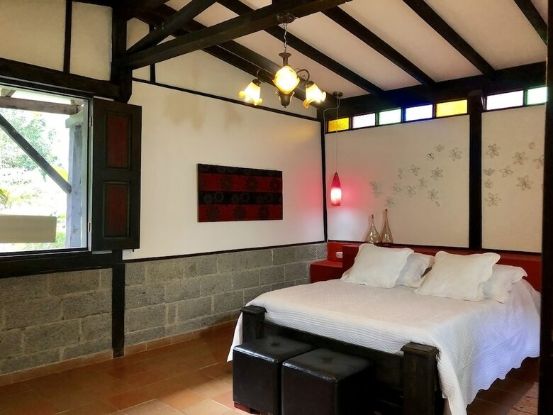 Hotel V�speras