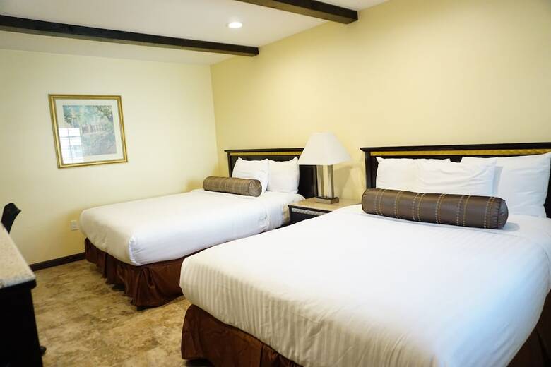 Hotel Tuscan Garden Inn