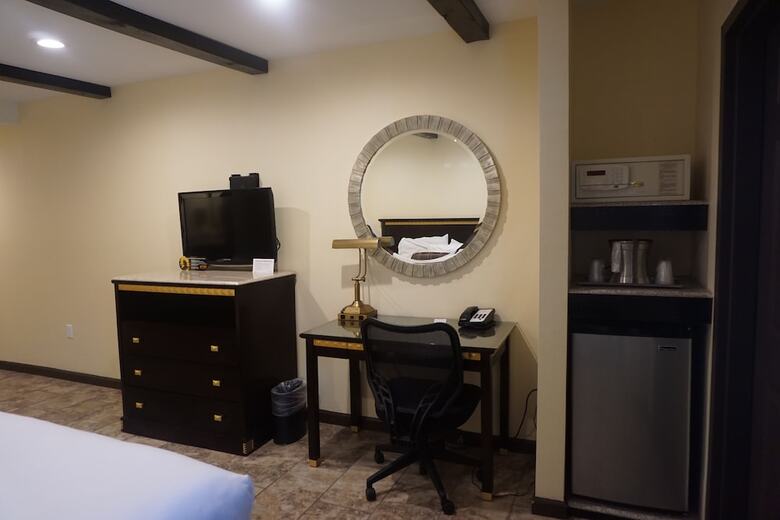 Hotel Tuscan Garden Inn