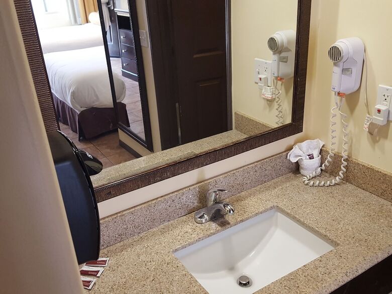 Hotel Tuscan Garden Inn