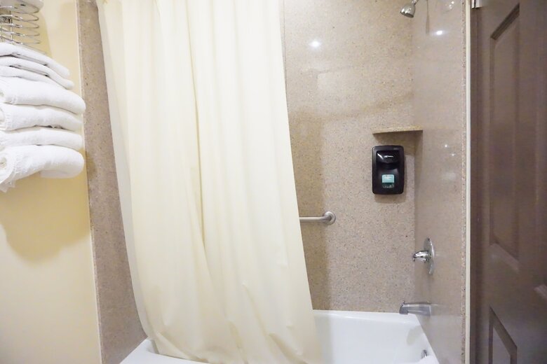 Hotel Tuscan Garden Inn