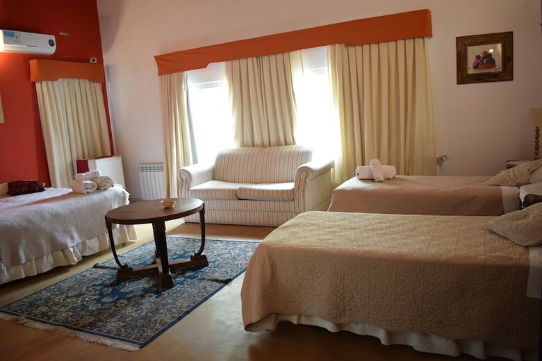 Aires De San Lorenzo B&B