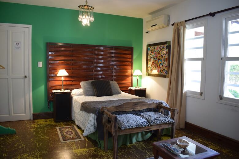Aires De San Lorenzo B&B