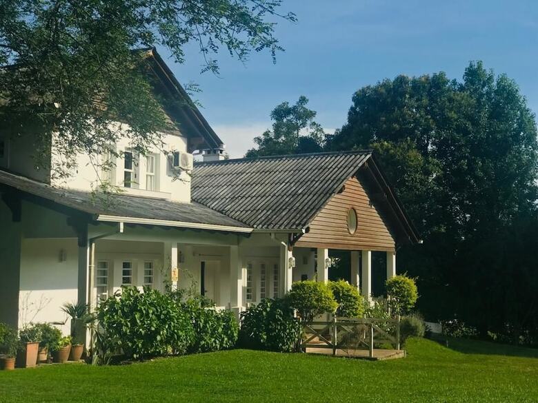Aires De San Lorenzo B&B