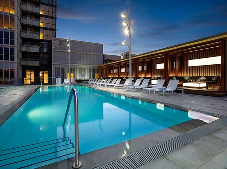 Hotel Pelicanstay In Downtown Toronto