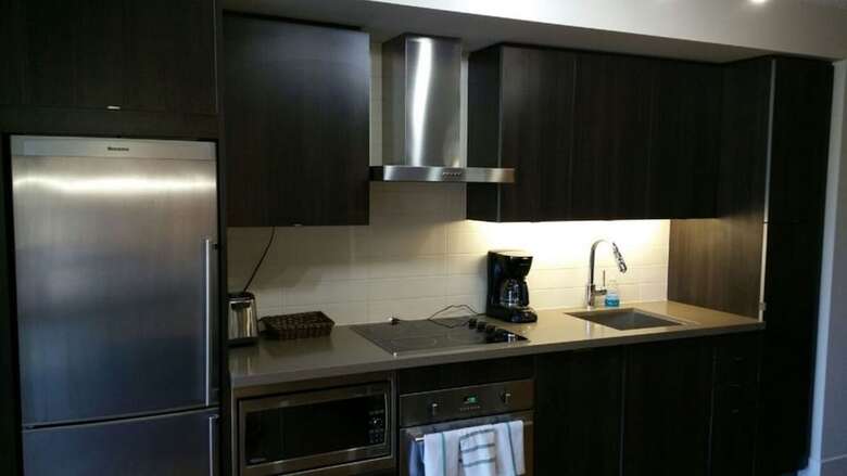 Hotel Pelicanstay In Downtown Toronto