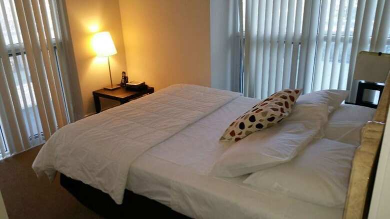 Hotel Pelicanstay In Downtown Toronto