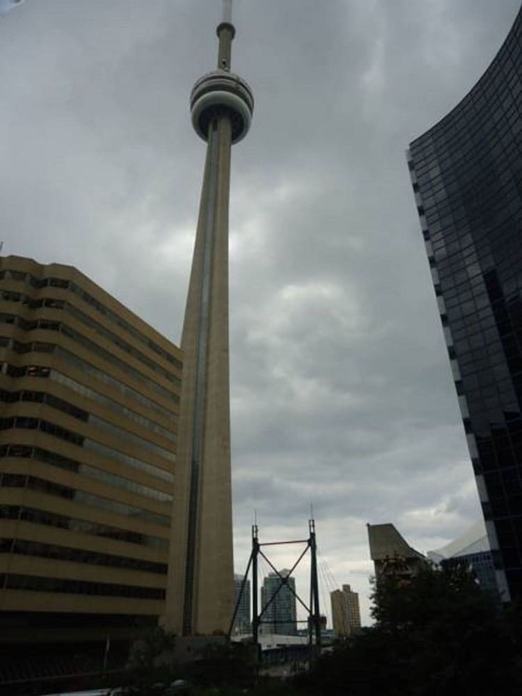 Hotel Pelicanstay In Downtown Toronto