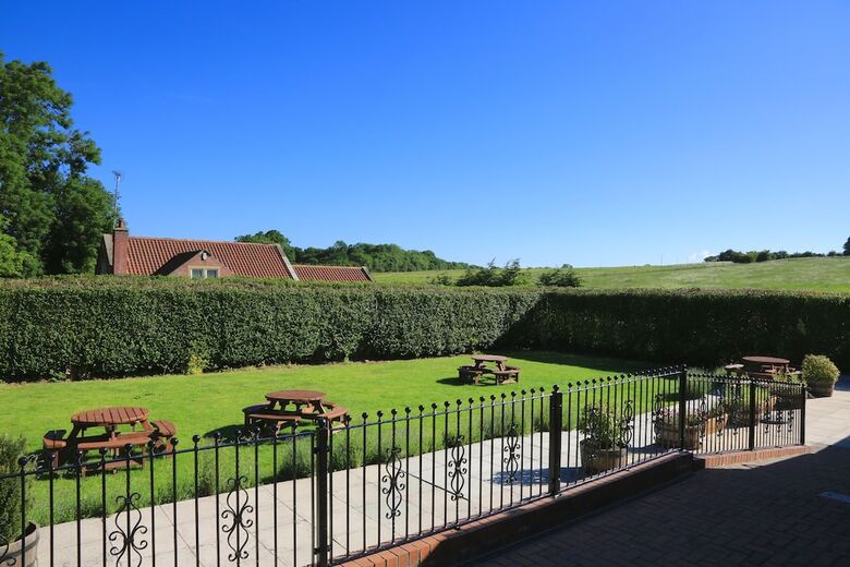 Posada The George Carvery & Hotel
