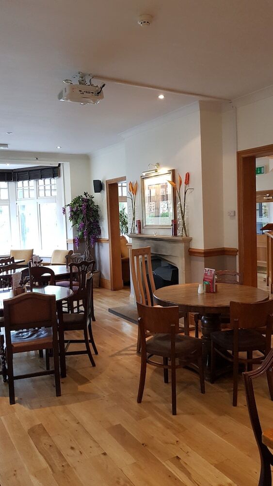Posada The George Carvery & Hotel
