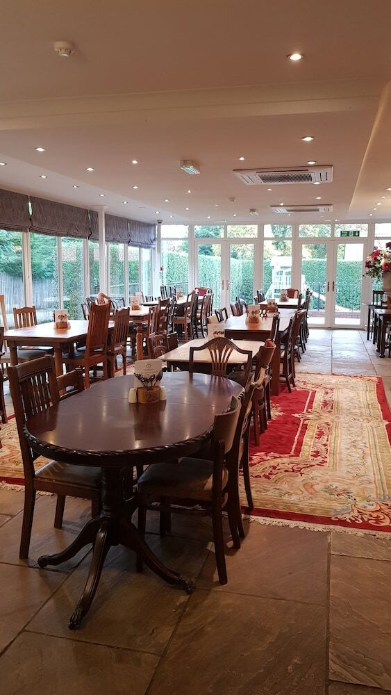 Posada The George Carvery & Hotel