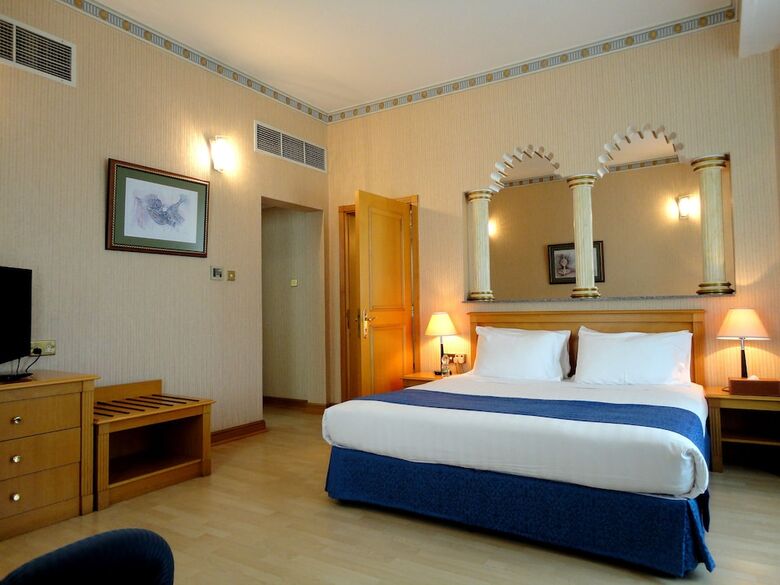 Beach Bay Hotel