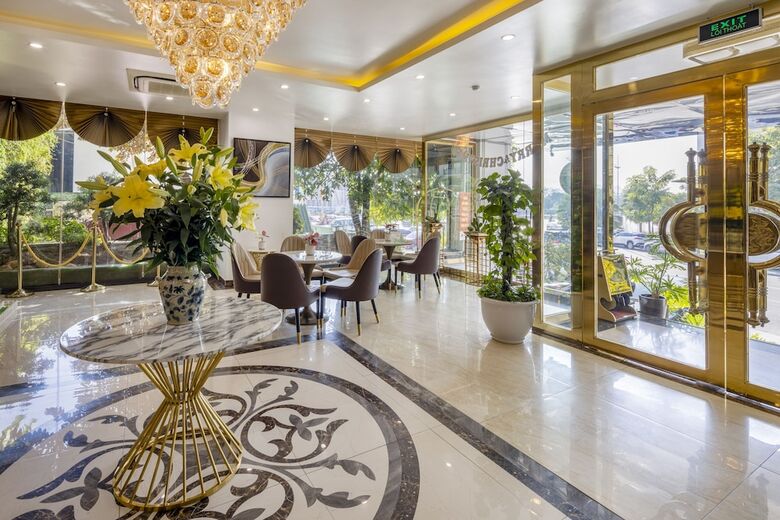 Diamond Luxury Hotel