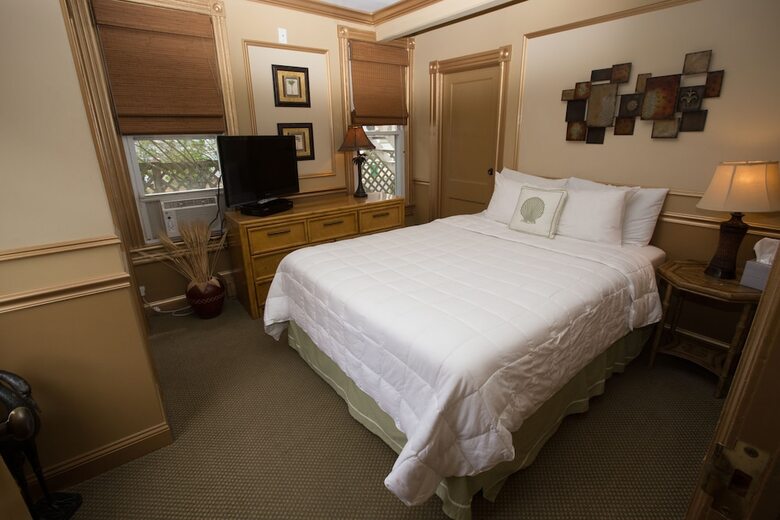 Bed & Breakfast Ocean View Inn