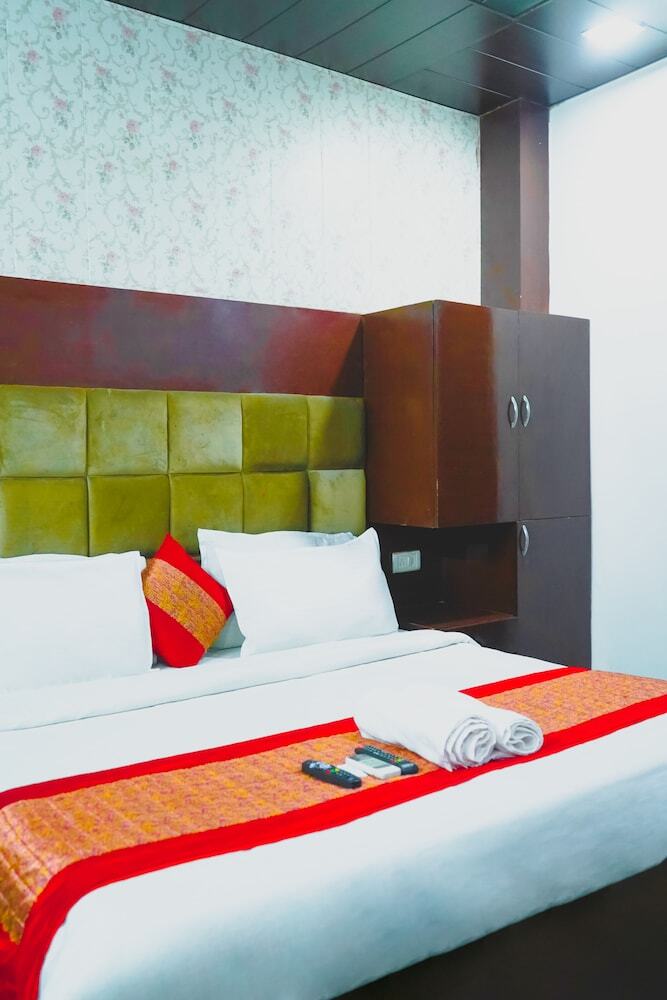 Hotel Cladis By Quadis - Sector 15 Noida