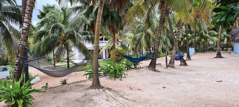 Hotel Mambo Beach Villas