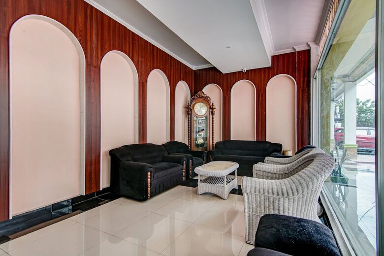 Oyo 90857 Baaraka Syariah Hotel