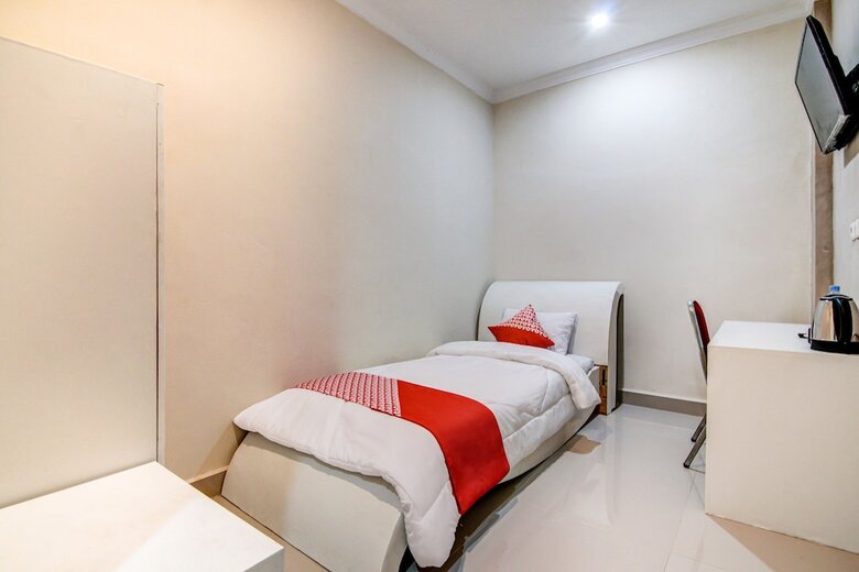 Oyo 90857 Baaraka Syariah Hotel