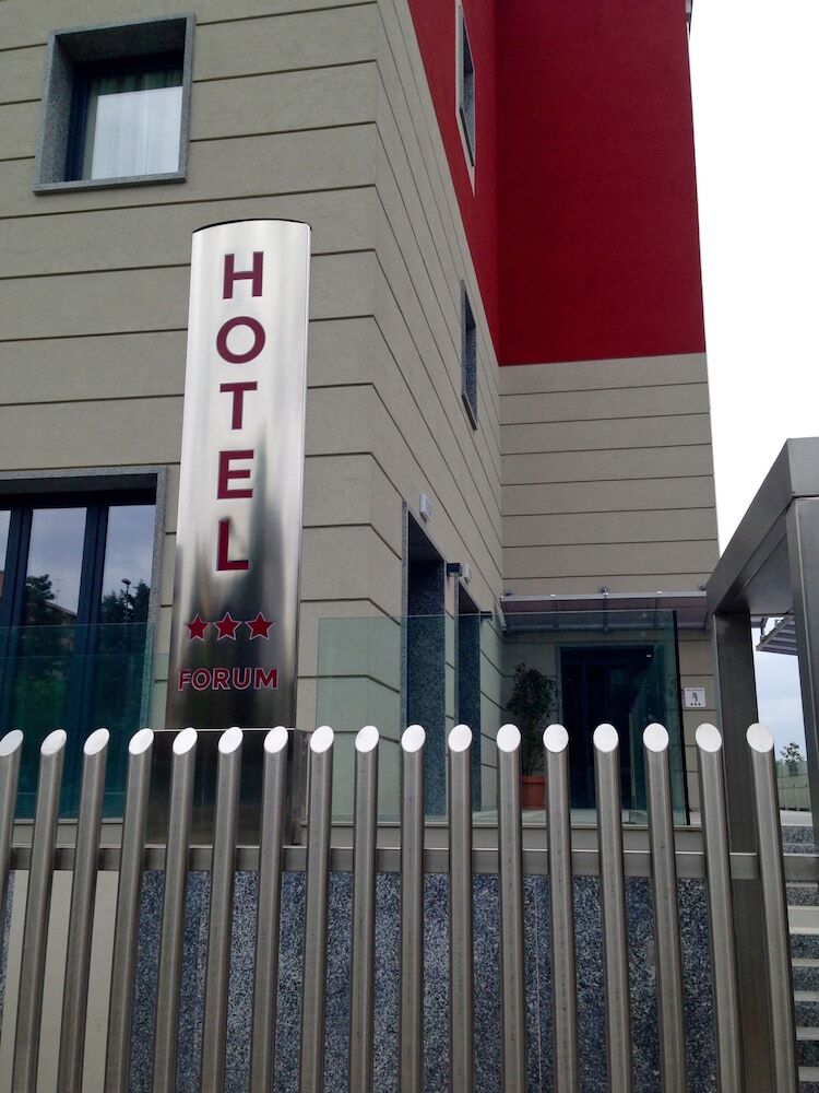 Hotel Forum