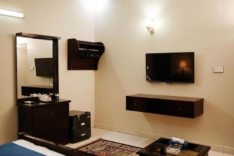 Hotel Diamond Lodge Karachi