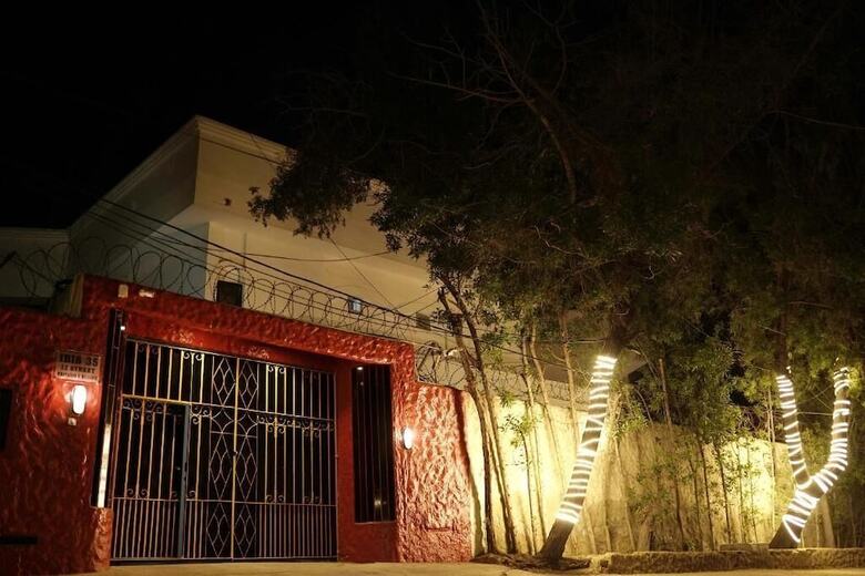 Hotel Diamond Lodge Karachi
