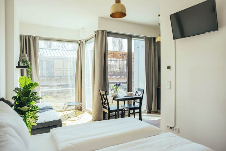 The Rix Studios & Suites