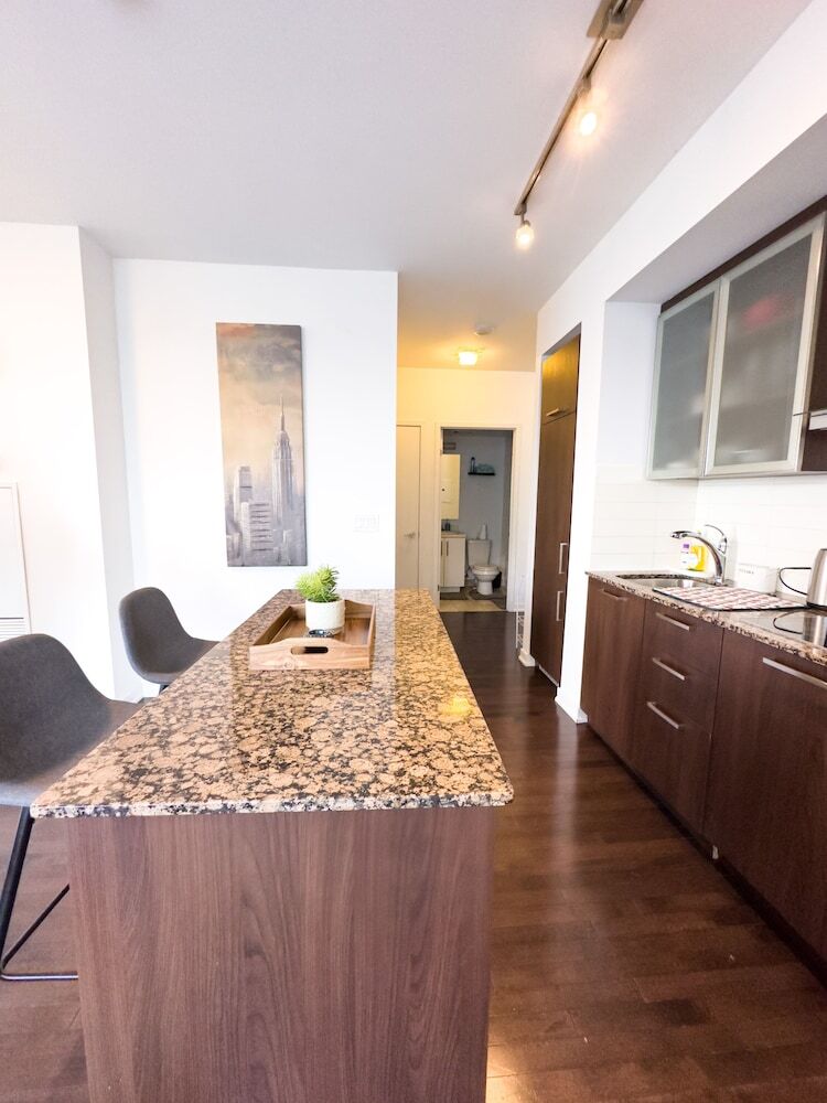 Hotel Luxury 2 Bedroom Lakeview