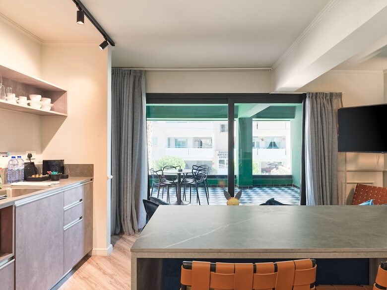 Aparthotel Liv The City Suites