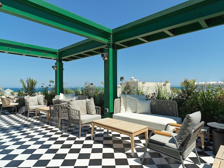 Aparthotel Liv The City Suites