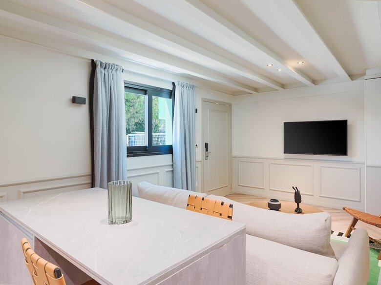 Aparthotel Liv The City Suites