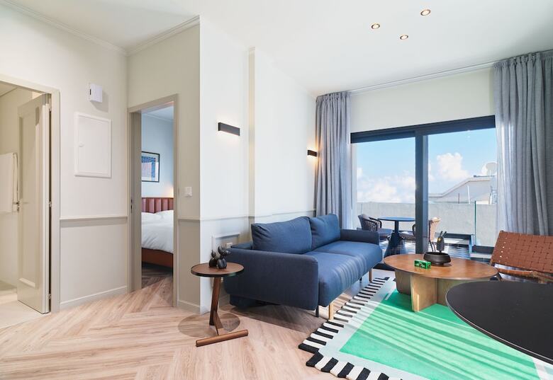 Aparthotel Liv The City Suites