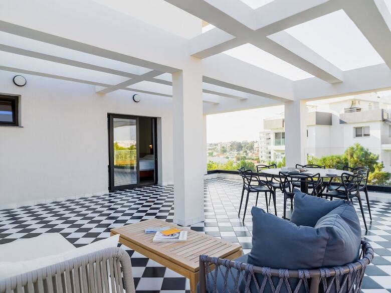 Aparthotel Liv The City Suites