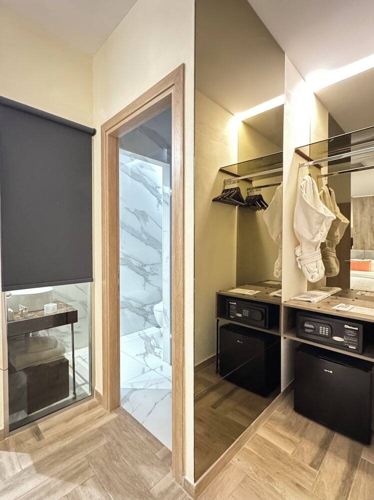 Athens The L7 Str - Luxury Boutique Collection Hotel