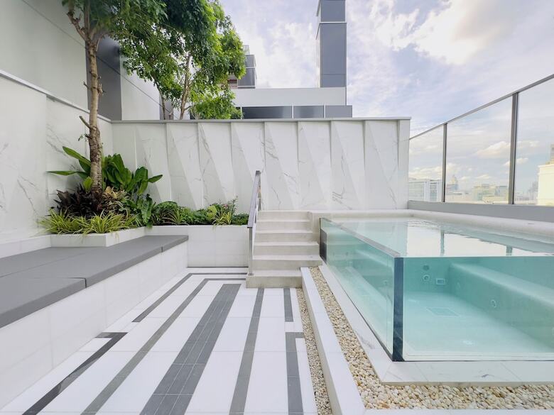 Silq Hotel And Residence