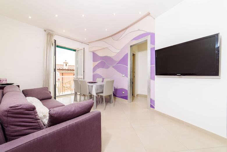 Estate4home- L'onda Viola