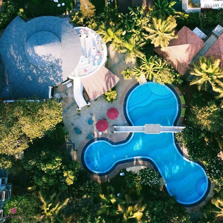 Hotel Sashas Holiday Village