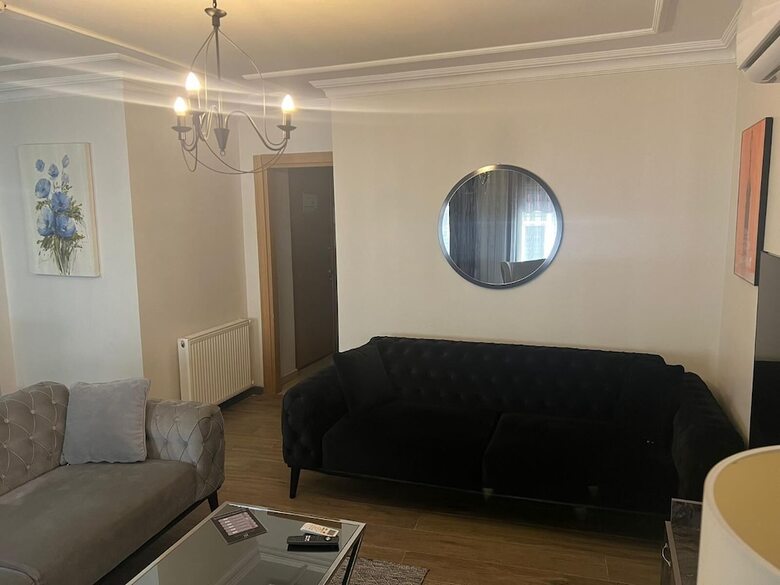 Solo Suites Hotel