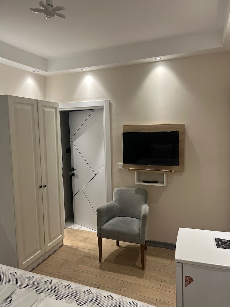Solo Suites Hotel