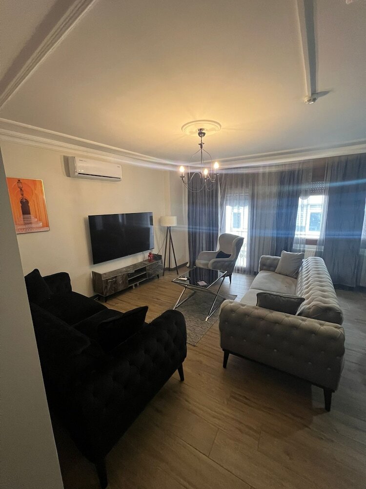Solo Suites Hotel