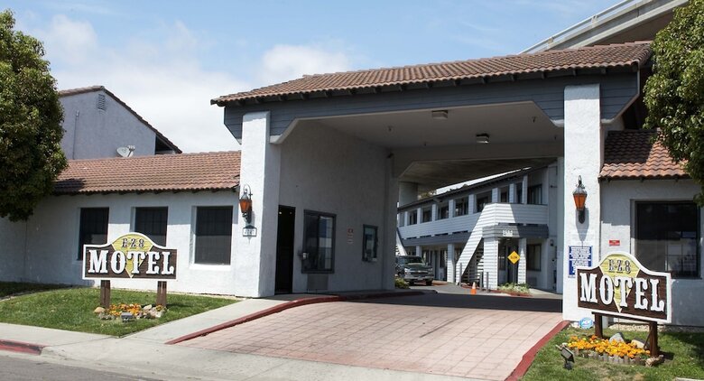 Hotel E-z 8 Motel Old Town