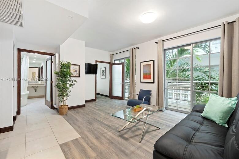 Aparthotel Strand Ocean Drive Suites