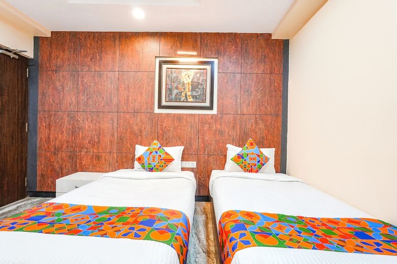 Hotel Fabexpress Raj Supreme Residency