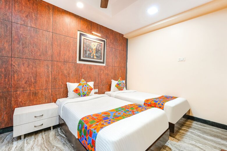 Hotel Fabexpress Raj Supreme Residency