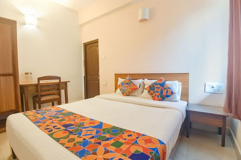 Hotel Fabexpress Joey's Place